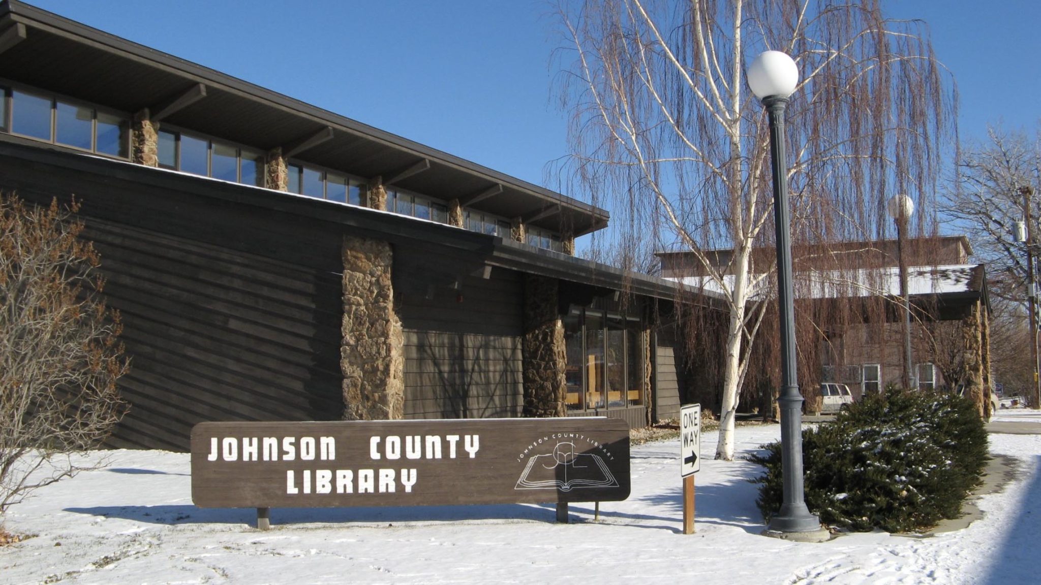 Before Moving To Wyoming, Couple Will Visit All 74 Libraries; Will Make